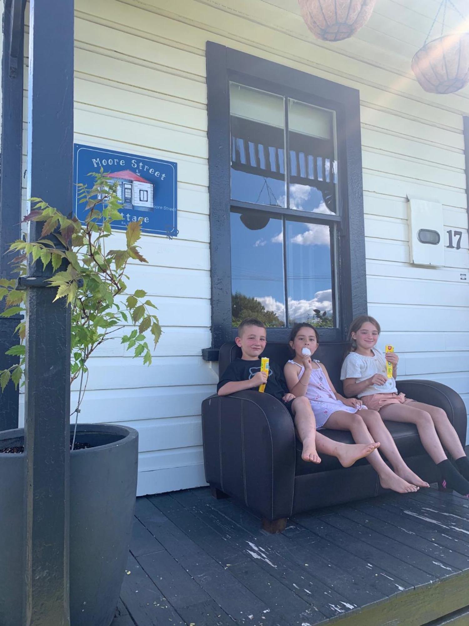 Moore St Cottage Ohakune Eksteriør bilde